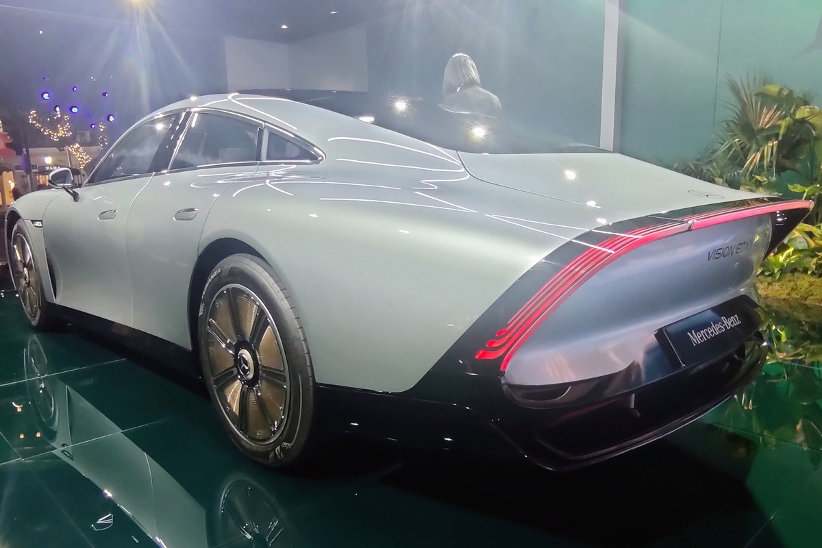 3_메르세데스-벤츠 비전 EQXX_Wikipedia.jpg