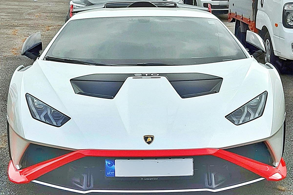 0_람보르기니 테스트하는 페라리_네이버 남차카페 '경기ll카라이프'.jpg