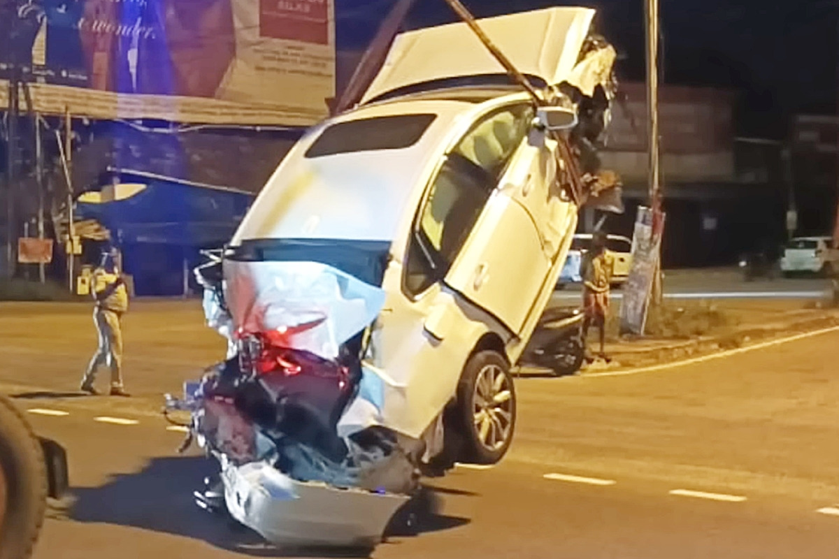 2_볼보 S90 반파 사고_유튜브 채널 'Baiju N Nair'.jpg