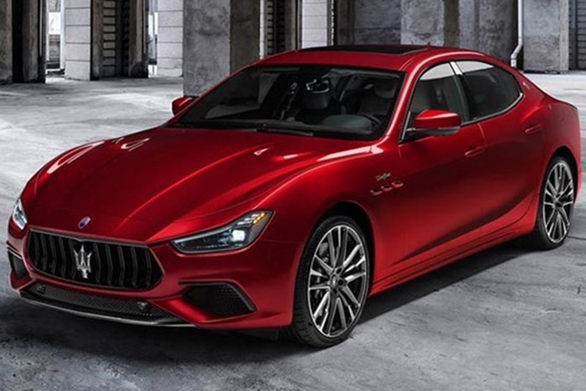 마세라티 콰트로포르테 Autocar India.jpg