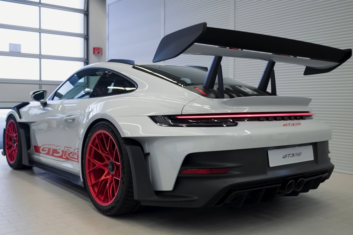 4_포르쉐 911 GT3 리어 윙_유튜브 채널 'Top Gear'.jpg