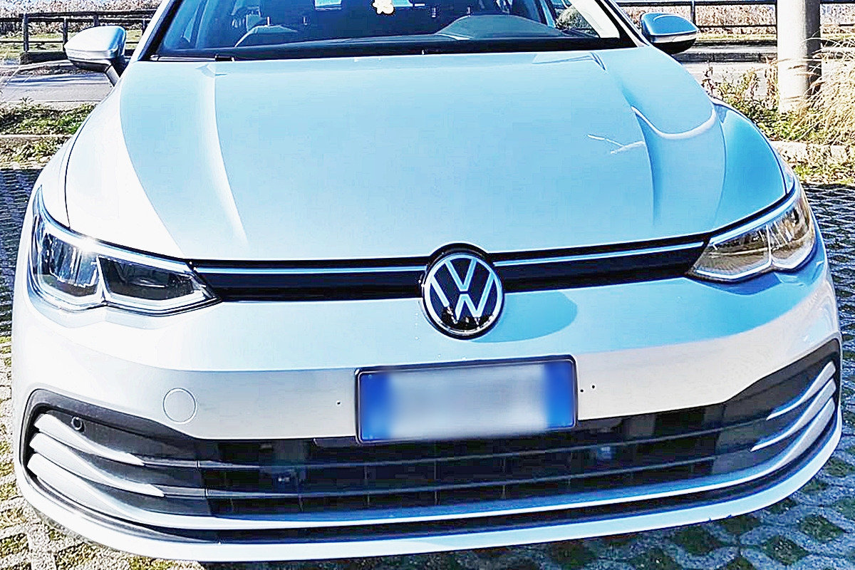 volkswagen golf8.jpg