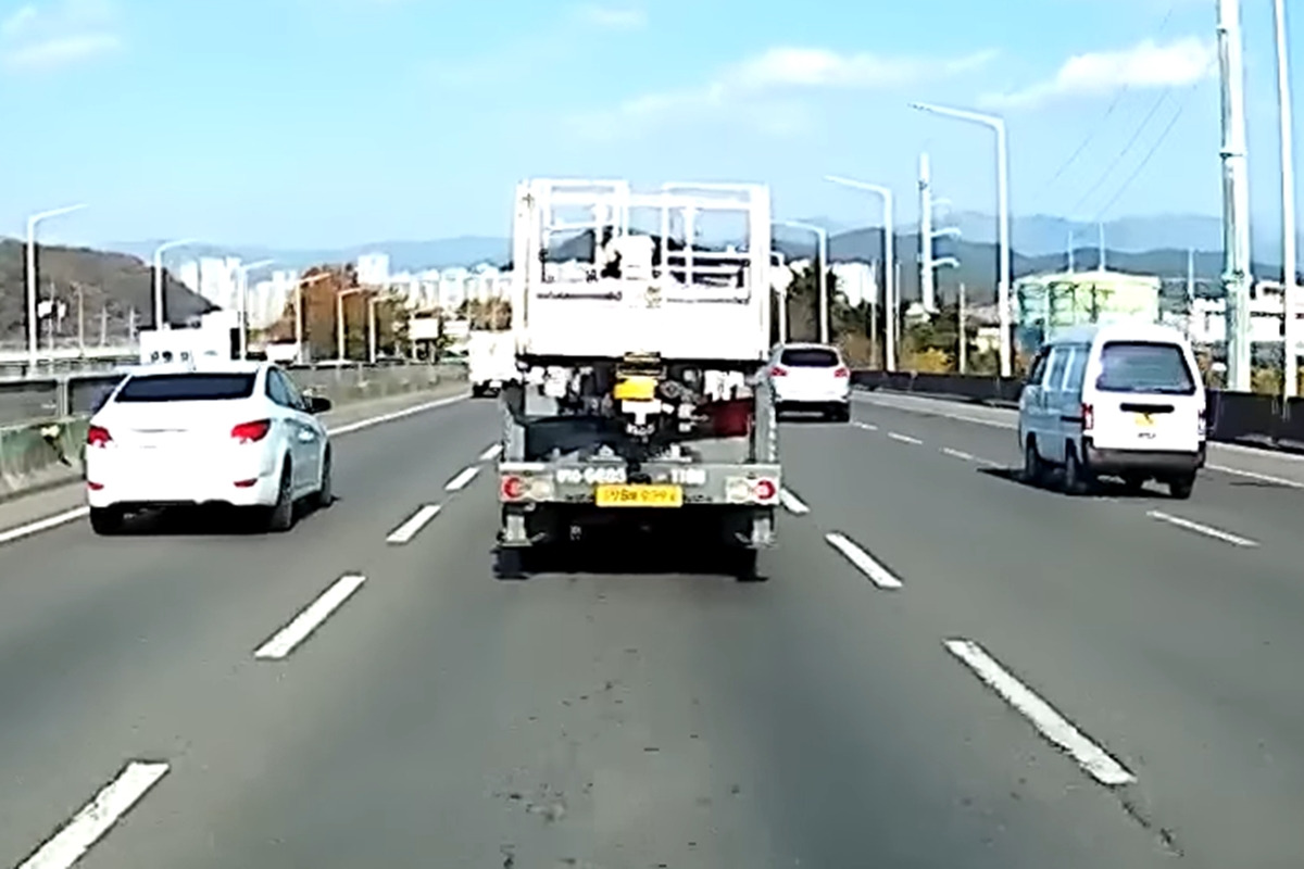 유튜브 채널 '그것이 블랙박스'_2.jpg