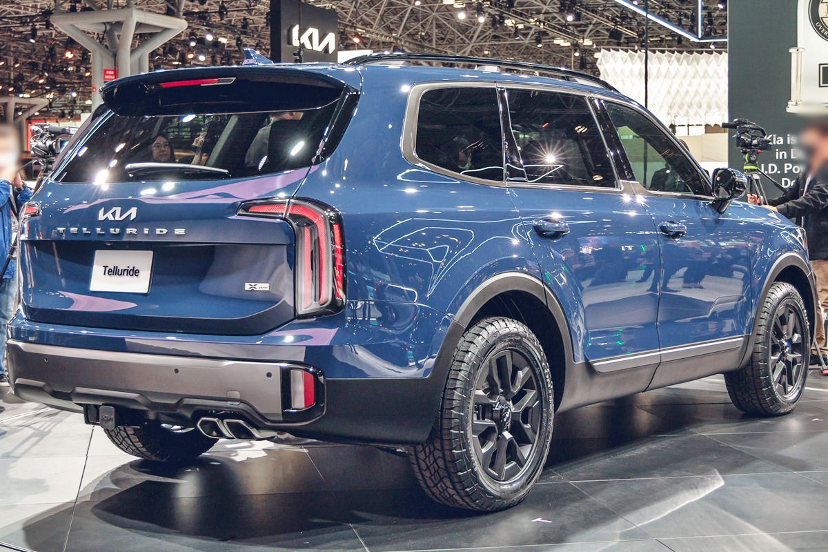 6_기아 텔루라이드_Car and Driver.jpg