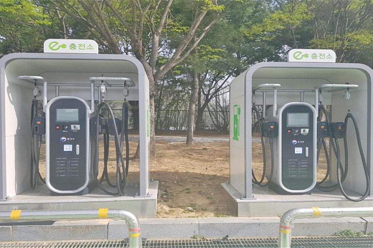 1_고속도로 전기차 충전소_중부매일.jpg