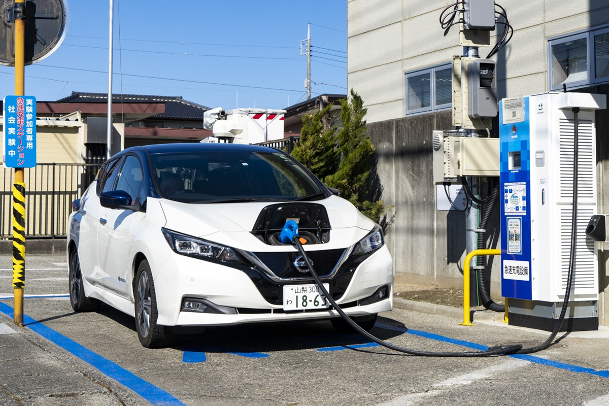 일본 전기차 충전기.jpg