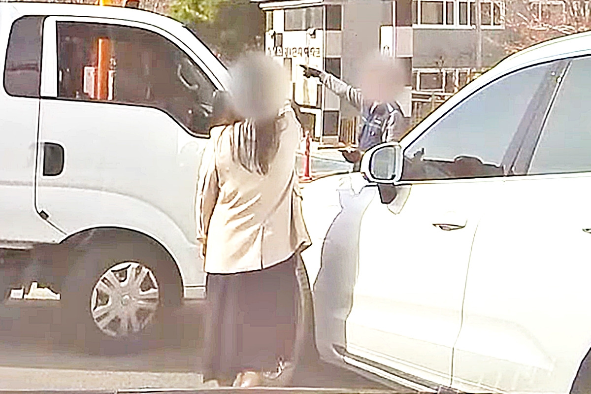 0_적반하장 택배 기사_유튜브 채널 '그것이 블랙박스'.jpg