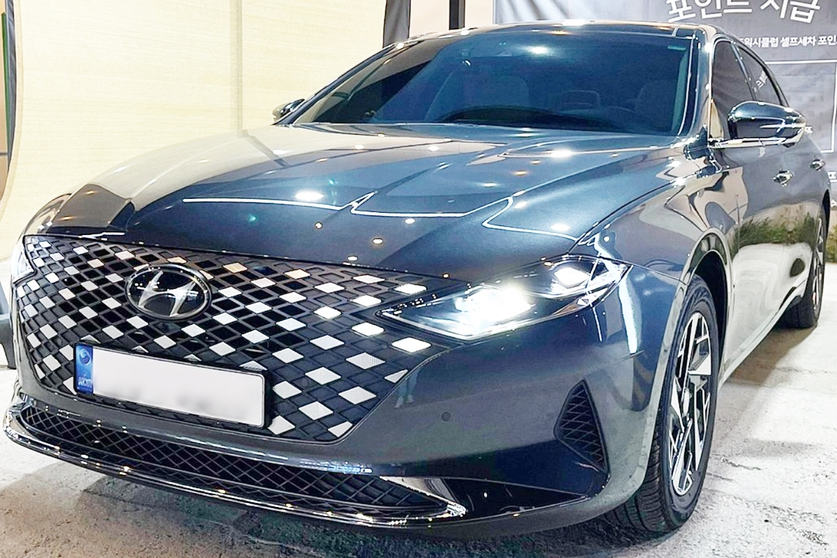 1_그랜저 IG 후기형 하이브리드 르블랑_네이버 '그랜저 멤버스' 카페 '대충G하블랑'님.jpg