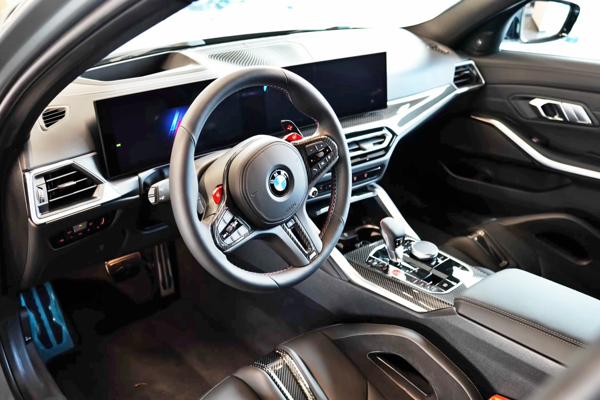 6_BMW G81 M3 투어링 인테리어_유튜브 채널 'Carstar'.jpg