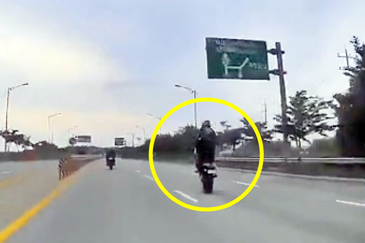 오토바이 _폭발2.jpg