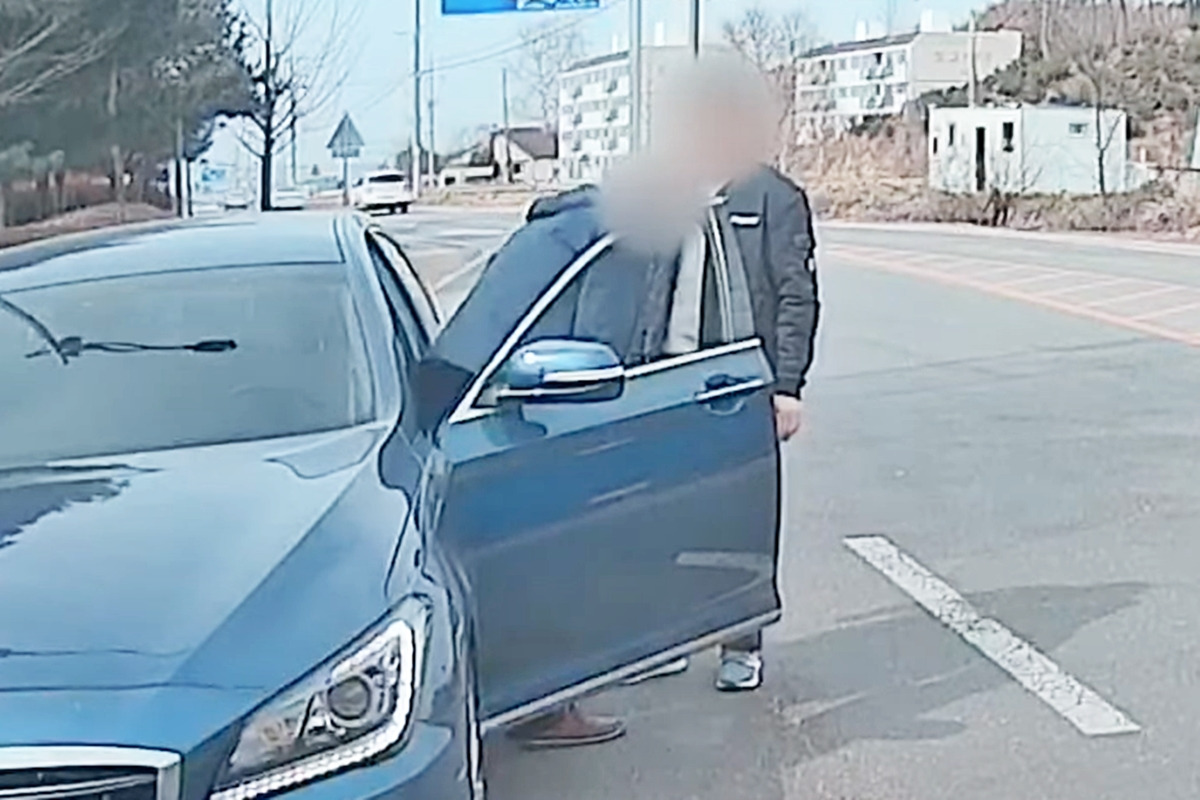 5_사과_유튜브 채널 '그것이 블랙박스'.jpg