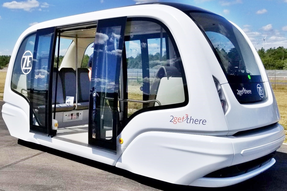 4_네덜란드에서 운행 중인 ZF 무인 자율주행 셔틀_Wards Auto.jpg