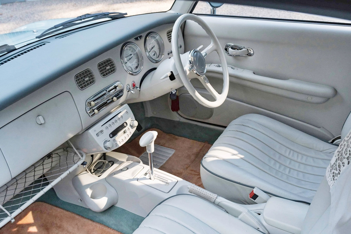 3_닛산 피가로 인테리어_Classic Cars.jpg