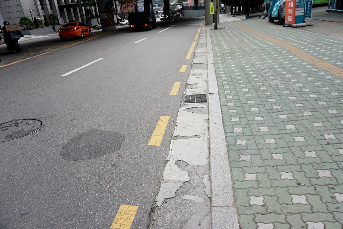 도로 위 황색 점선 사진 출처 '= 엔카'.jpg