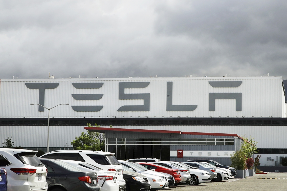 1_테슬라 공장.jpg