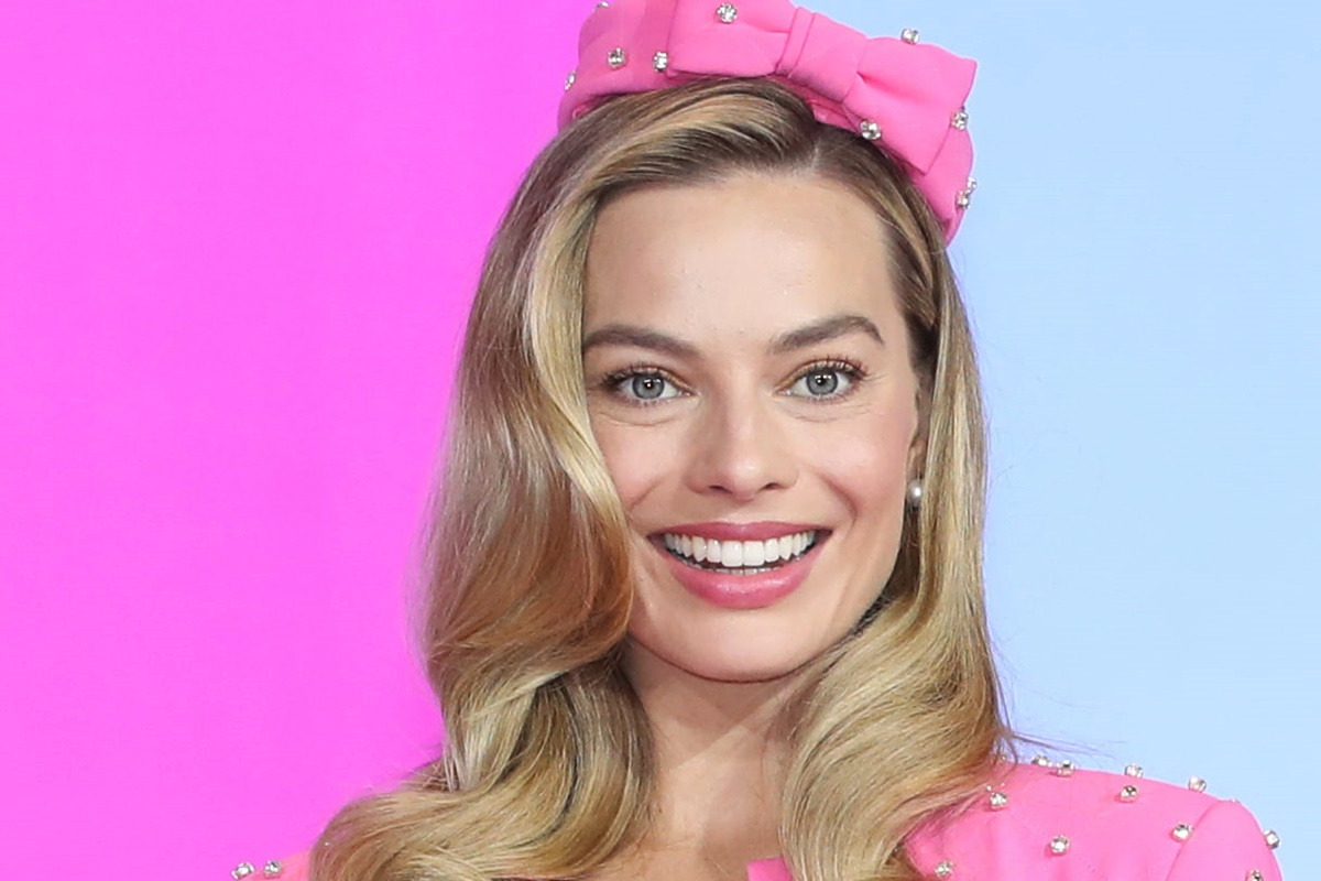 마고 로비 자동차 1.jpg