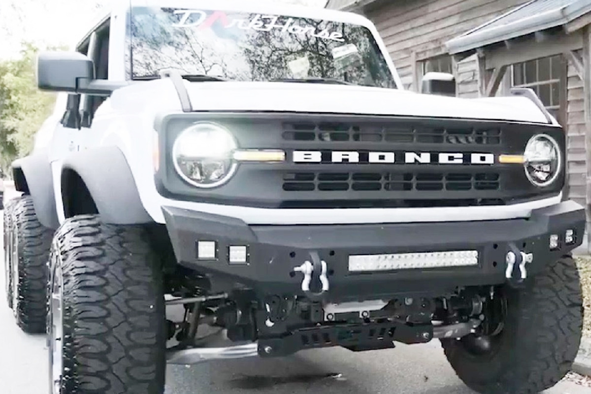 포드 브롱코 아포칼립스 다크호스.jpg