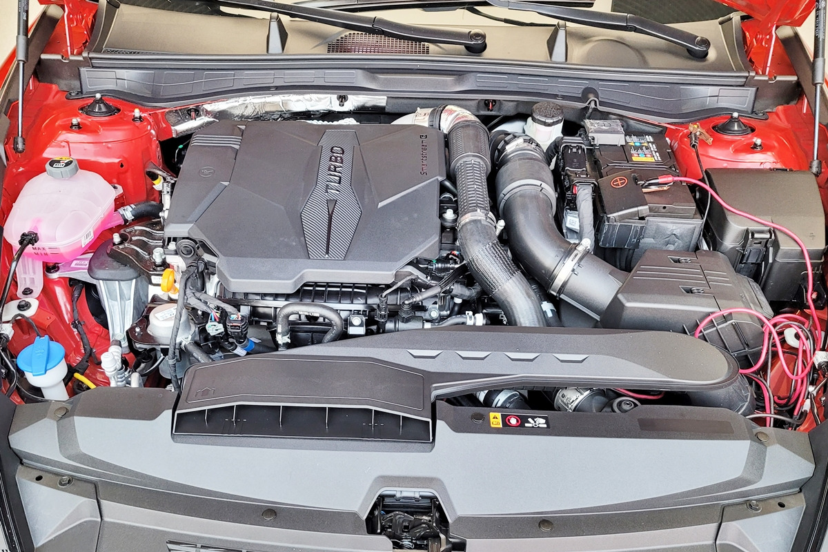 4_현대 쏘나타 N 라인 엔진룸.jpg