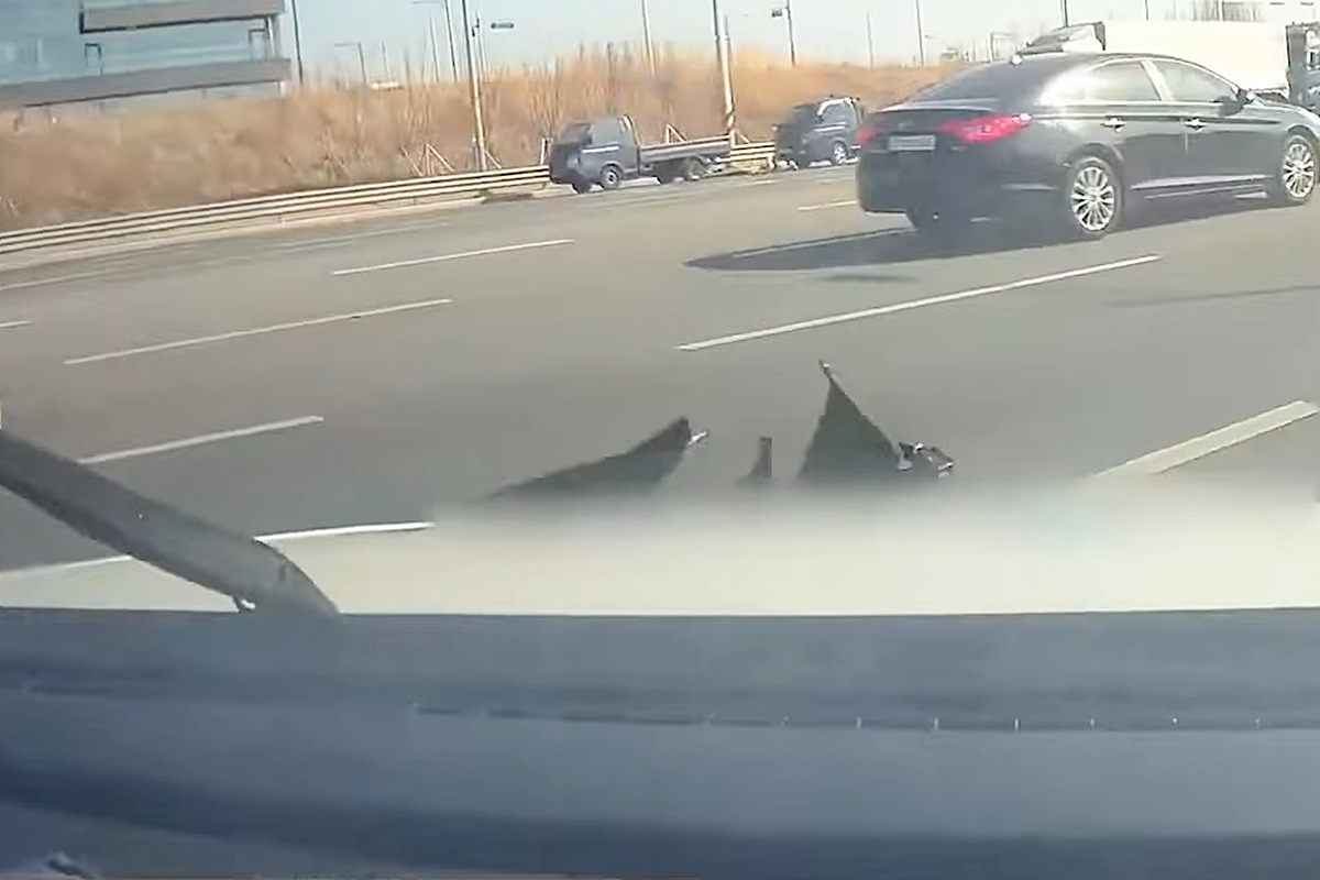 5_급차로변경 사고_유튜브 채널 '한문철 TV'.jpg