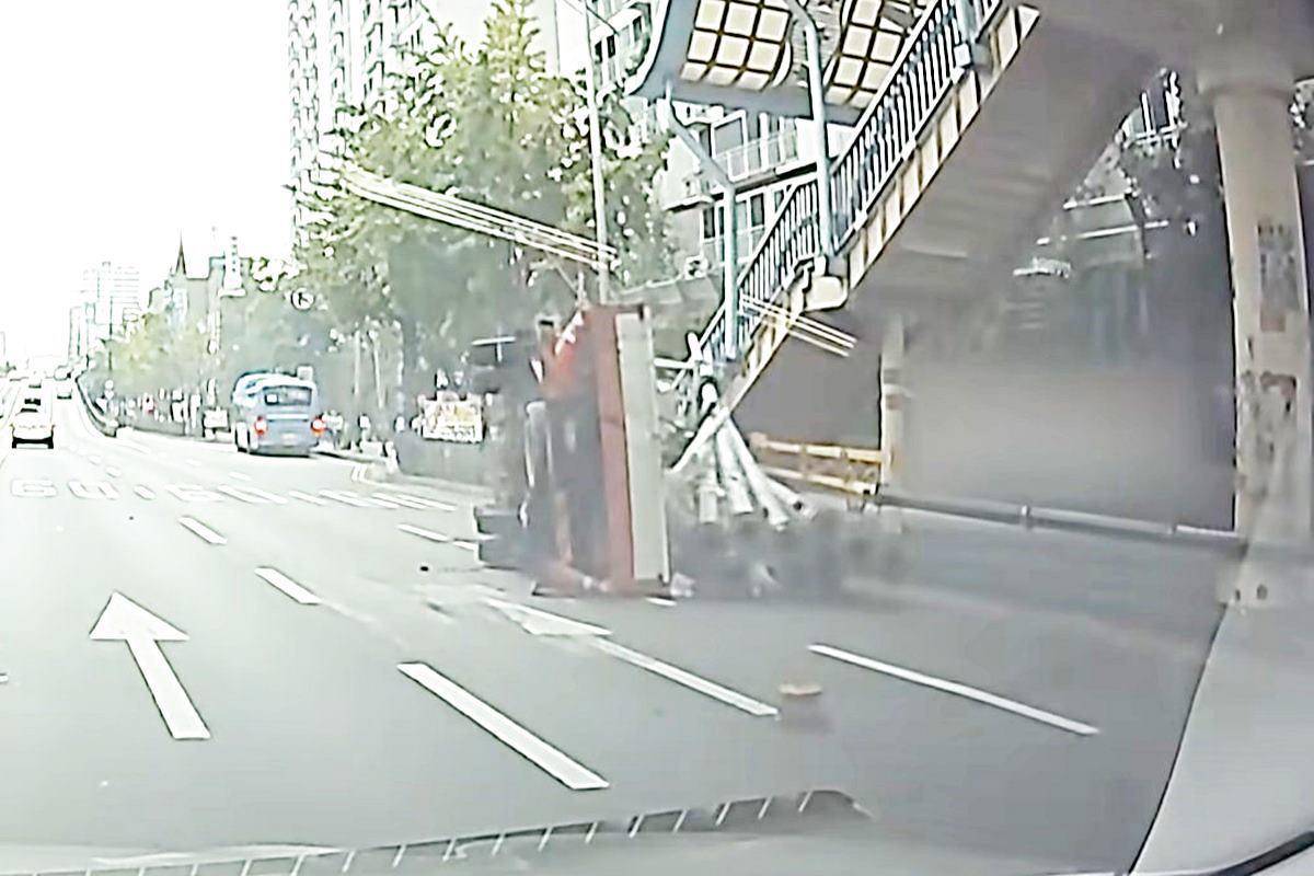 썸네일 사진 출처 = Youtube '맨인블박'.jpg