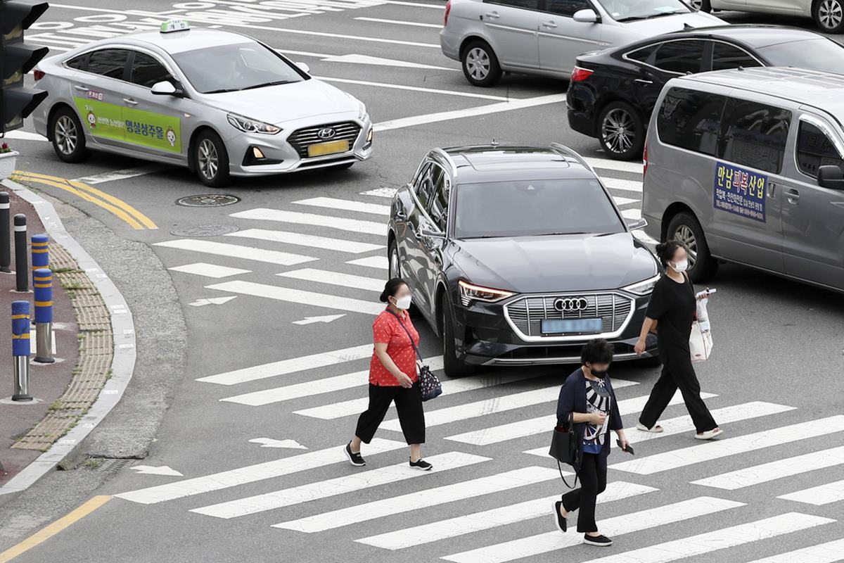 우회전시 조심해야할 사례 사진 출처 = '뉴스1'.jpg