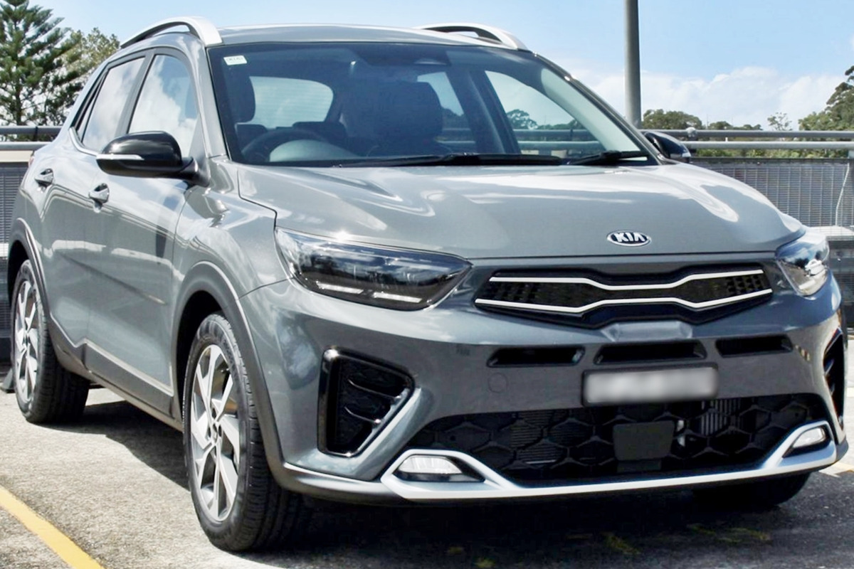 4_기아 스토닉 GT 라인_DiscoverAuto.jpg