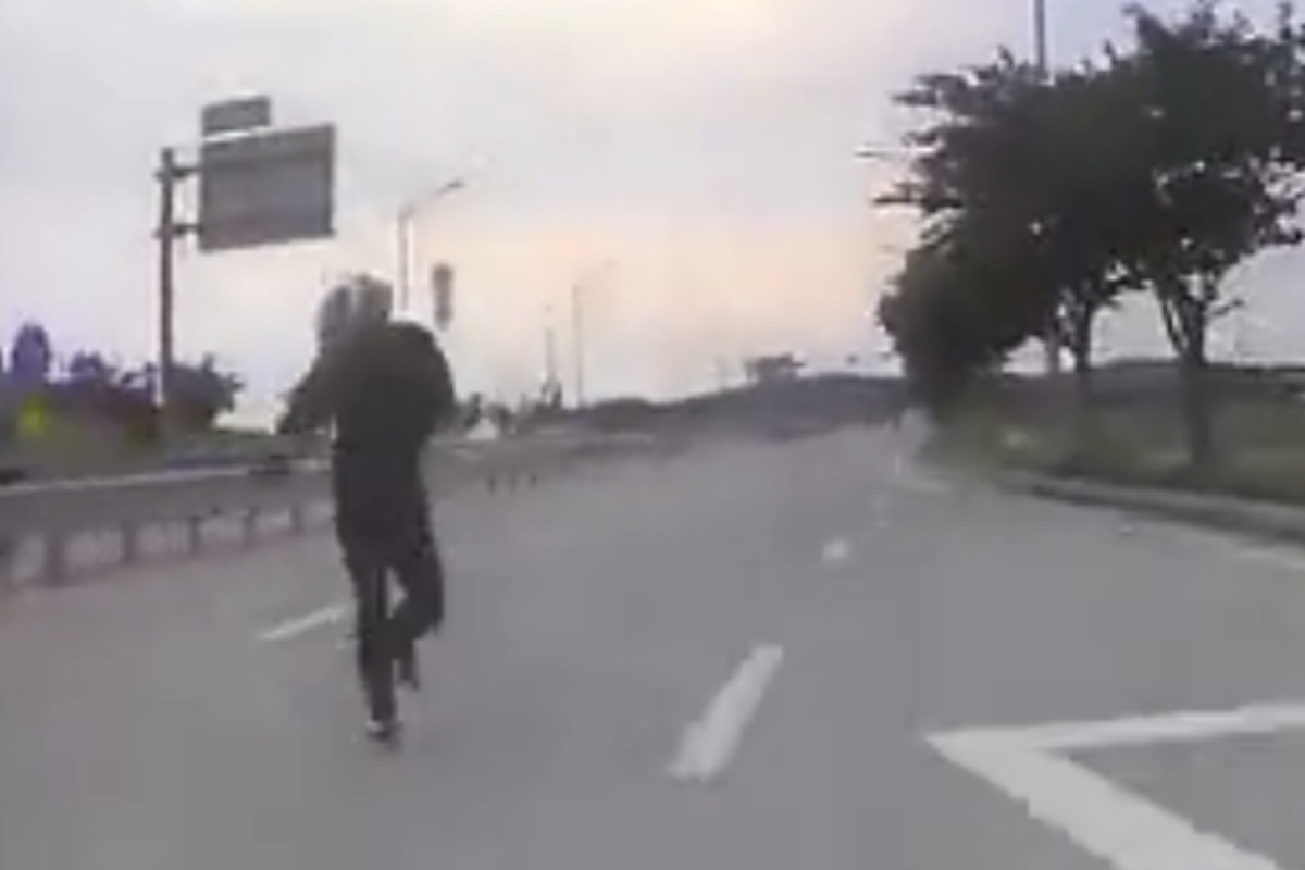 오토바이 _폭발6.jpg