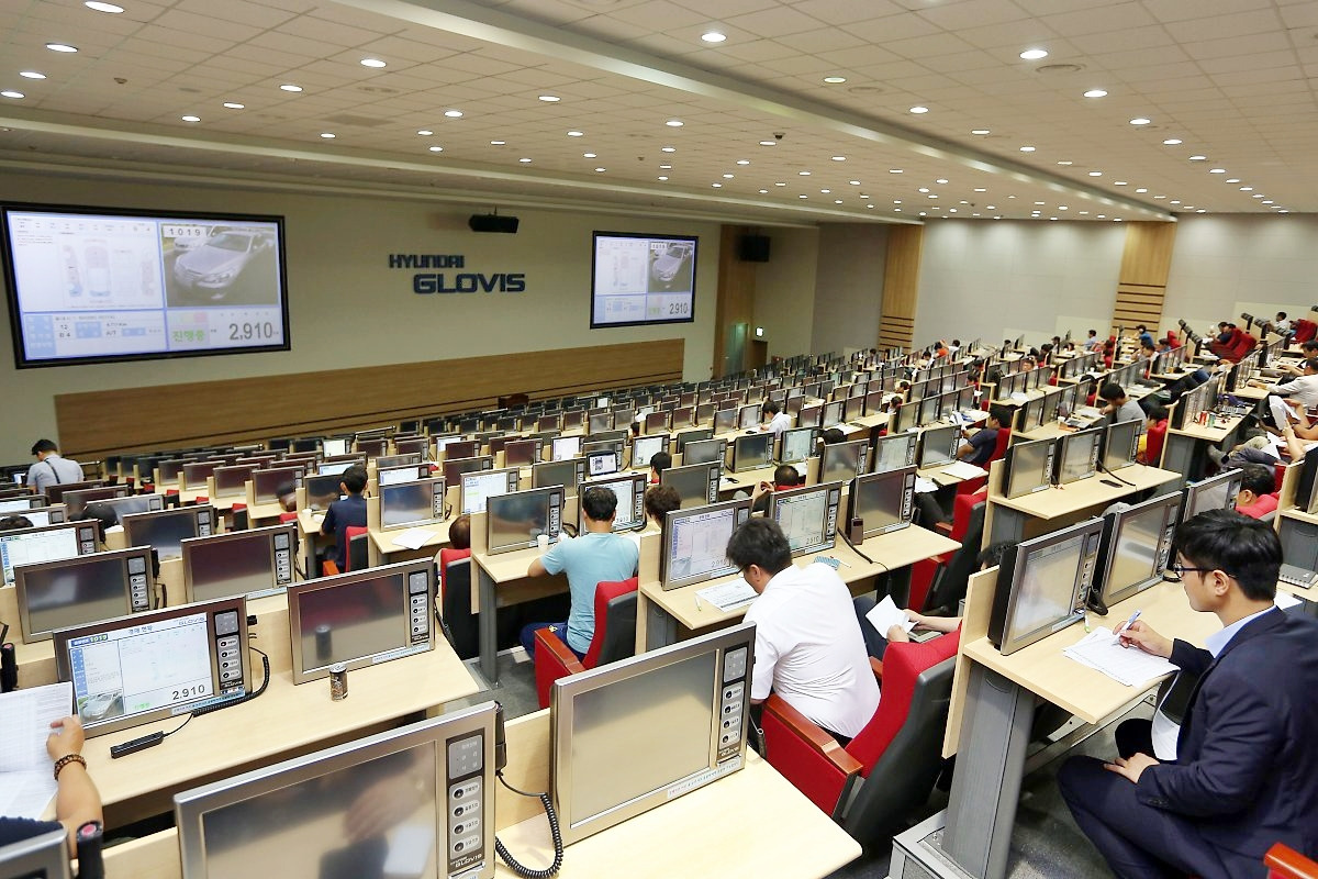 3_중고차 경매 현장_현대글로비스.jpg