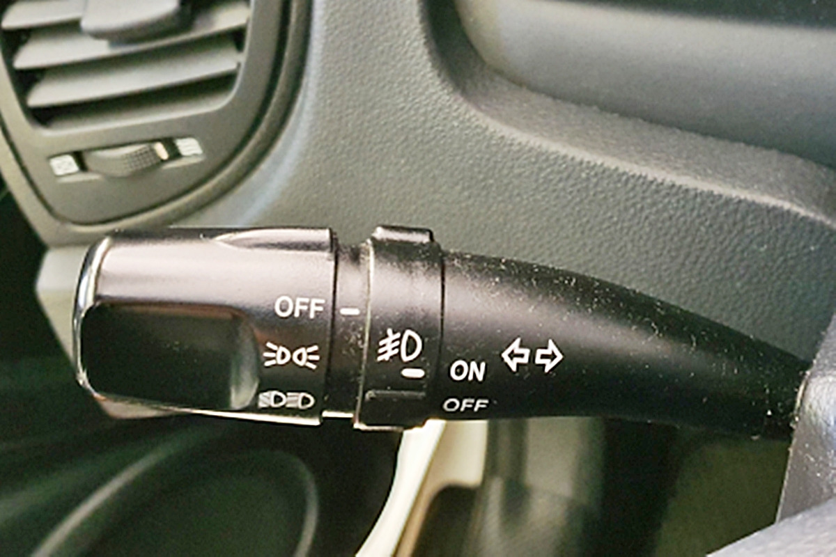 4_오토 기능이 없는 헤드램프 스위치.jpg