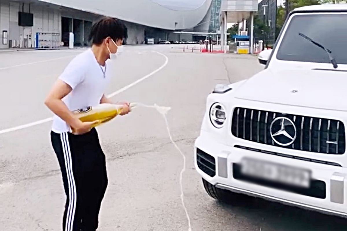 G바겐을 출고한 랩퍼 슈퍼비 사진 출처 = '보배드림'.jpg