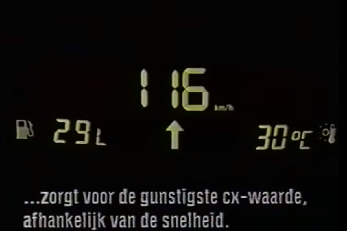 4_시트로엥 악티바 2 헤드업 디스플레이_유튜브 채널 'citrofan'.jpg