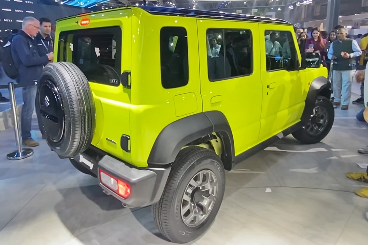 5_스즈키 짐니 5도어_유튜브 채널 'Gaadiwaadi'.jpg