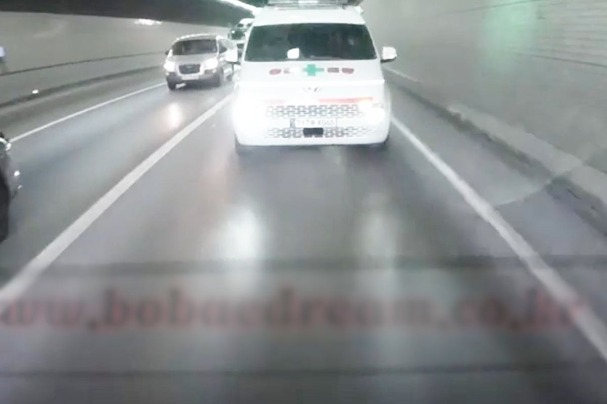 터널에서부터 안 비켜준 제보자 사진 출처 = '보배드림'.jpg