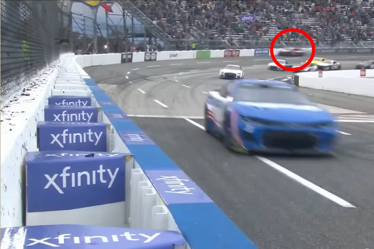 4_나스카 벽타기_유튜브 태널 'NASCAR'.jpg