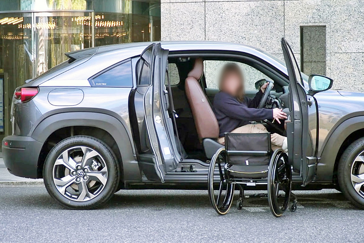 5_마쓰다 MX-30 SeDV_Auto Messe Web.jpg