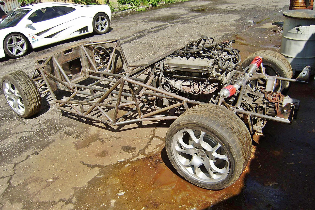 맥라렌 F1 레플리카 섀시_페이스북 'artiplastzabrze'_3.jpg