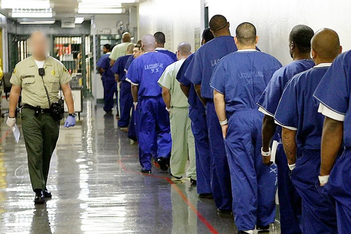 6_바카 카운티 교도소_'2UrbanGirls'.jpg