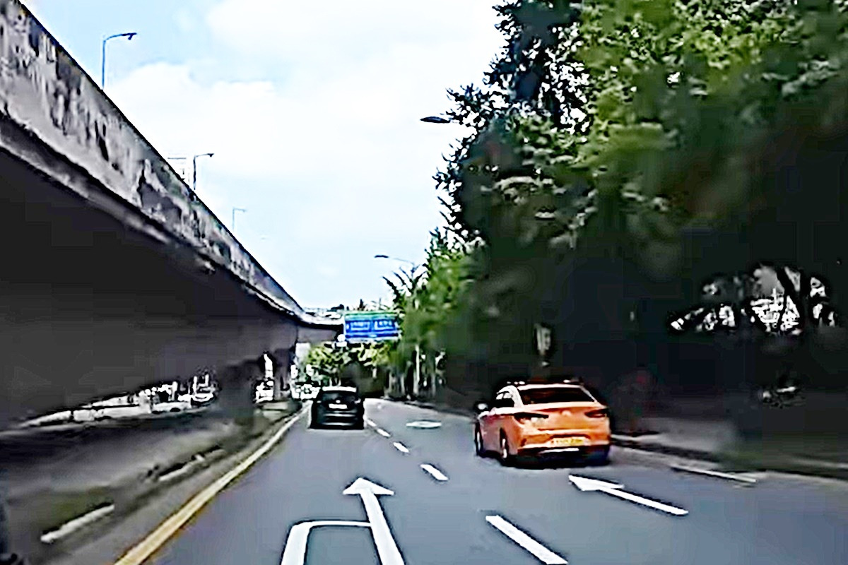 한문철 고가도로 1.jpg