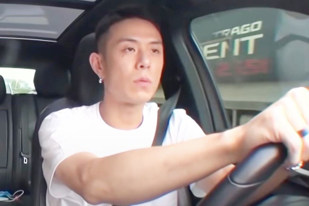 카이엔을 운전 중인 빈지노 사진 출처 = '온앤오프'.jpg