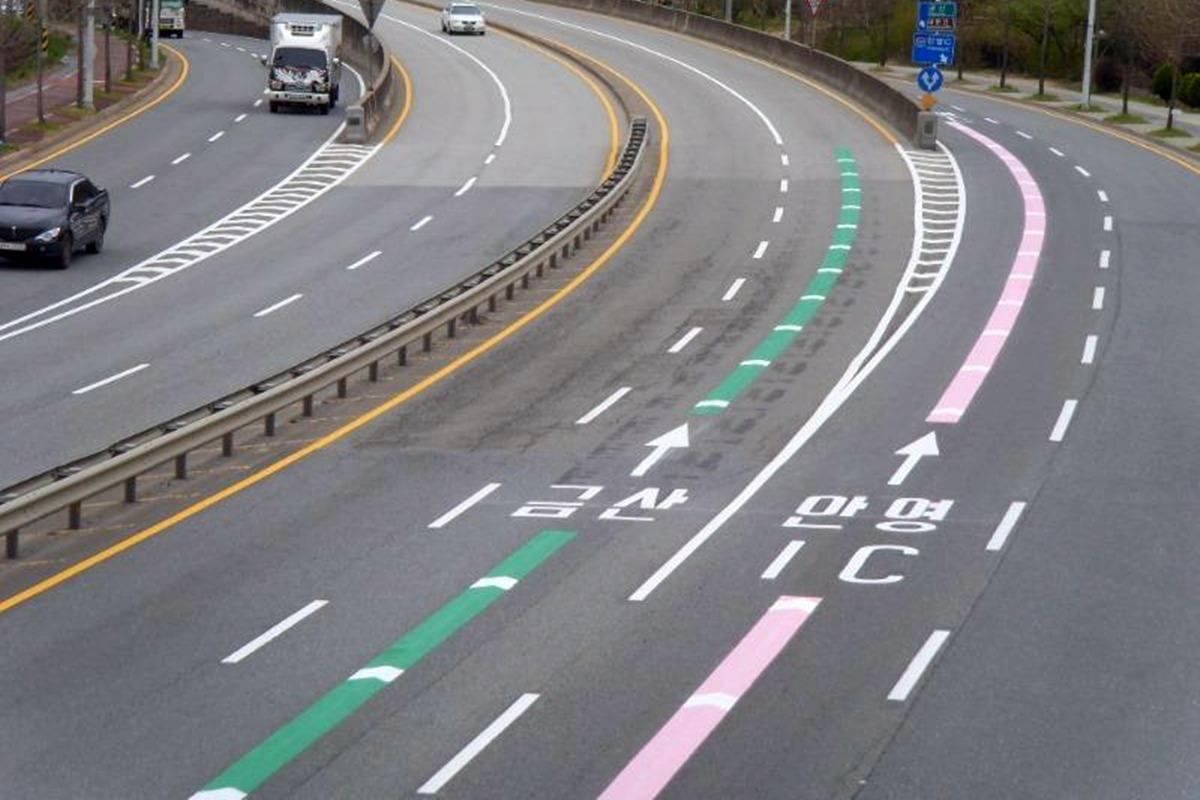 고속도로-색깔-유도선-02.jpg