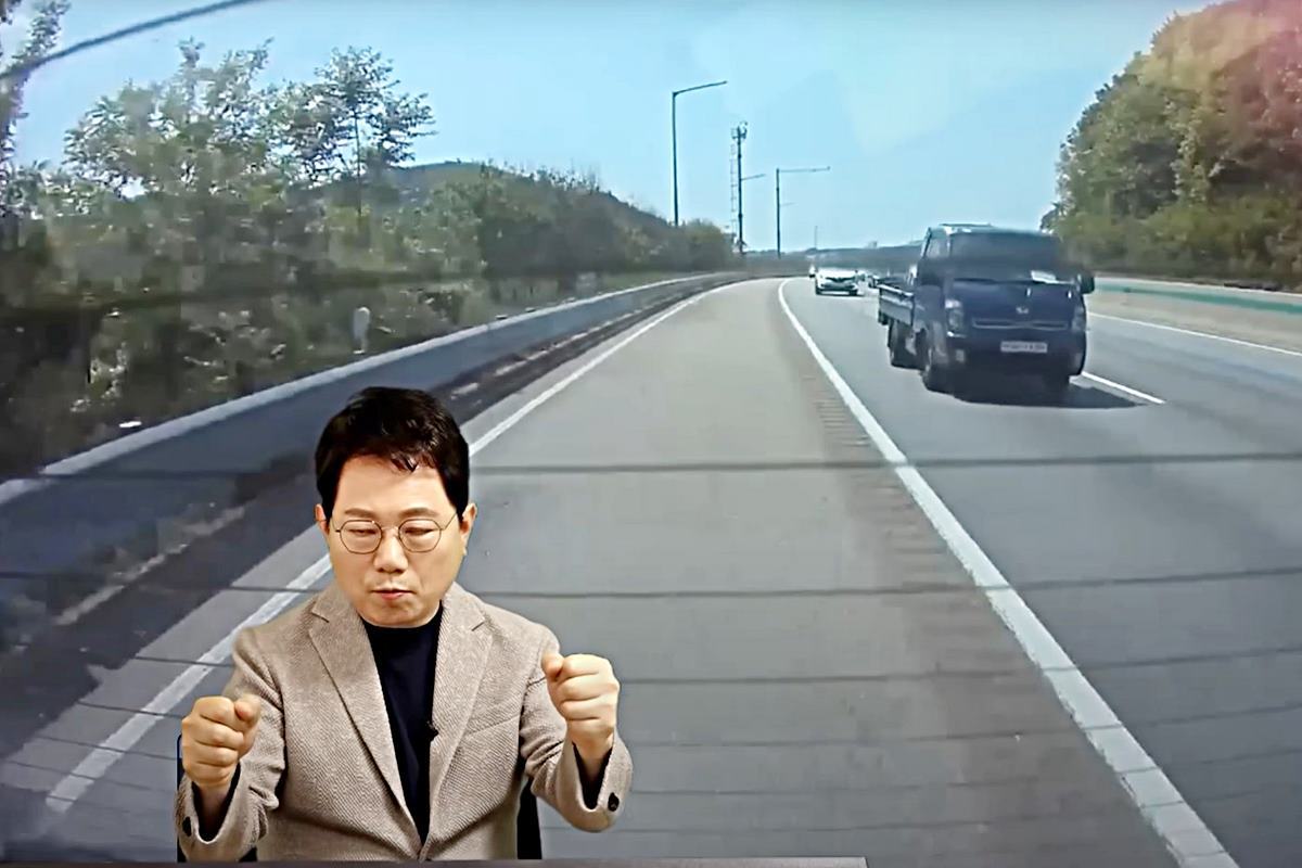 사고 후 갓길로 빠진 제보자를 극찬하는 한문철 변호사 사진 출처 = 유튜브 채널 '한문철TV'.jpg