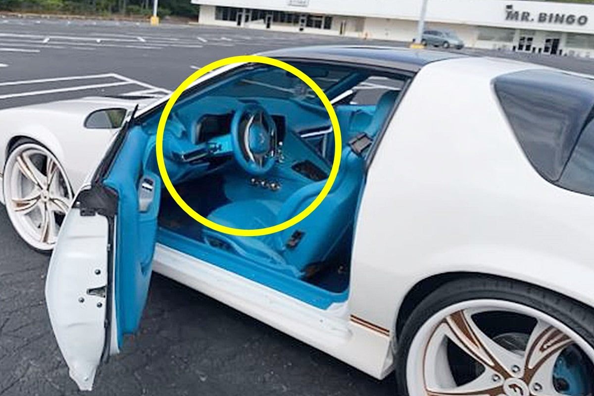 올드카에 신차 실내 이식.jpg