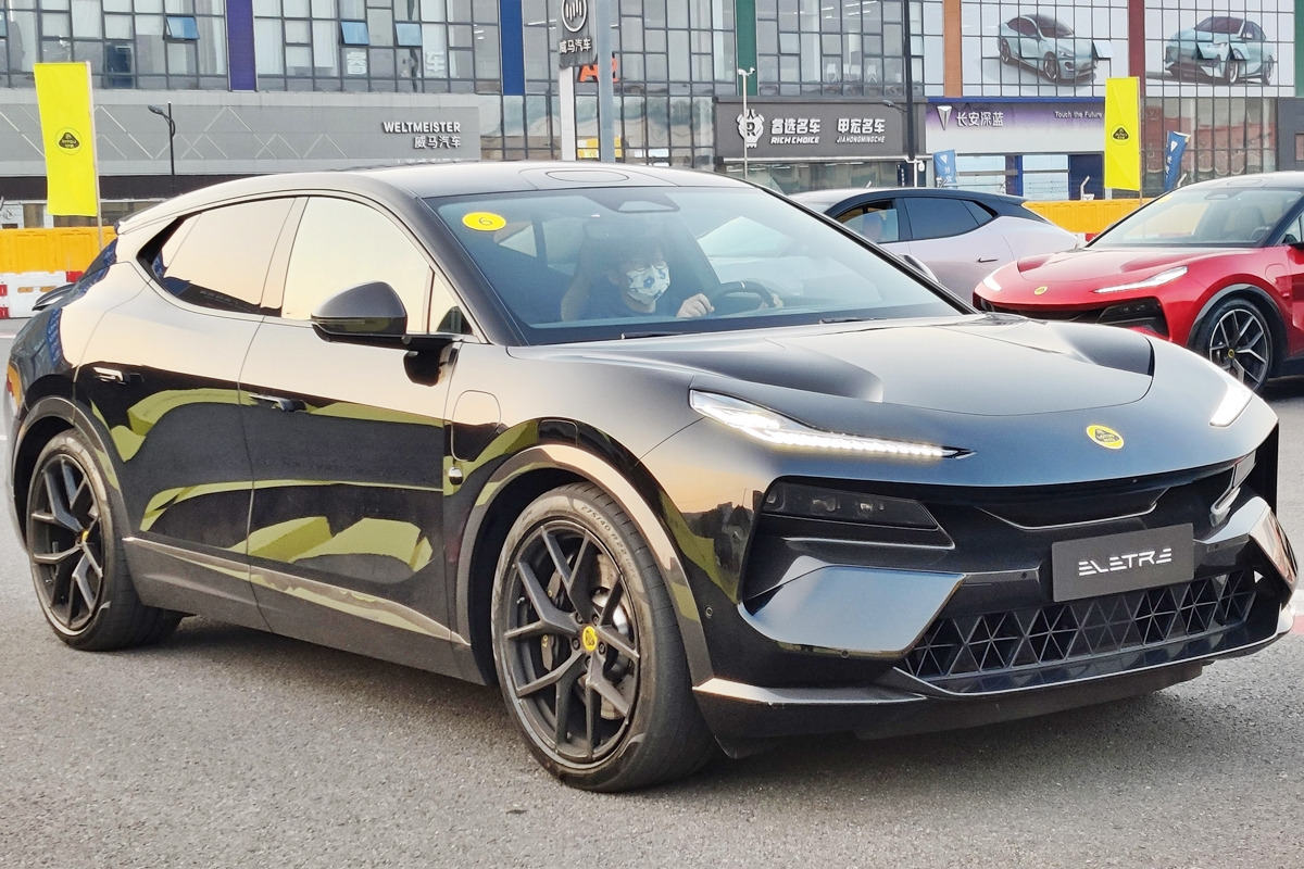 1_로터스 엘레트라_'Wikipedia'.jpg