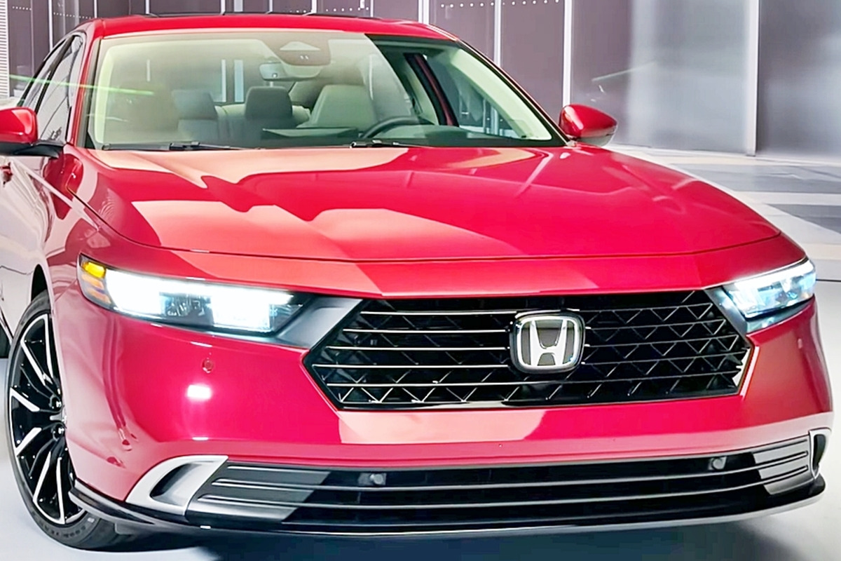 0_혼다 신형 어코드_유튜브 채널 'Redline Reviews'.jpg