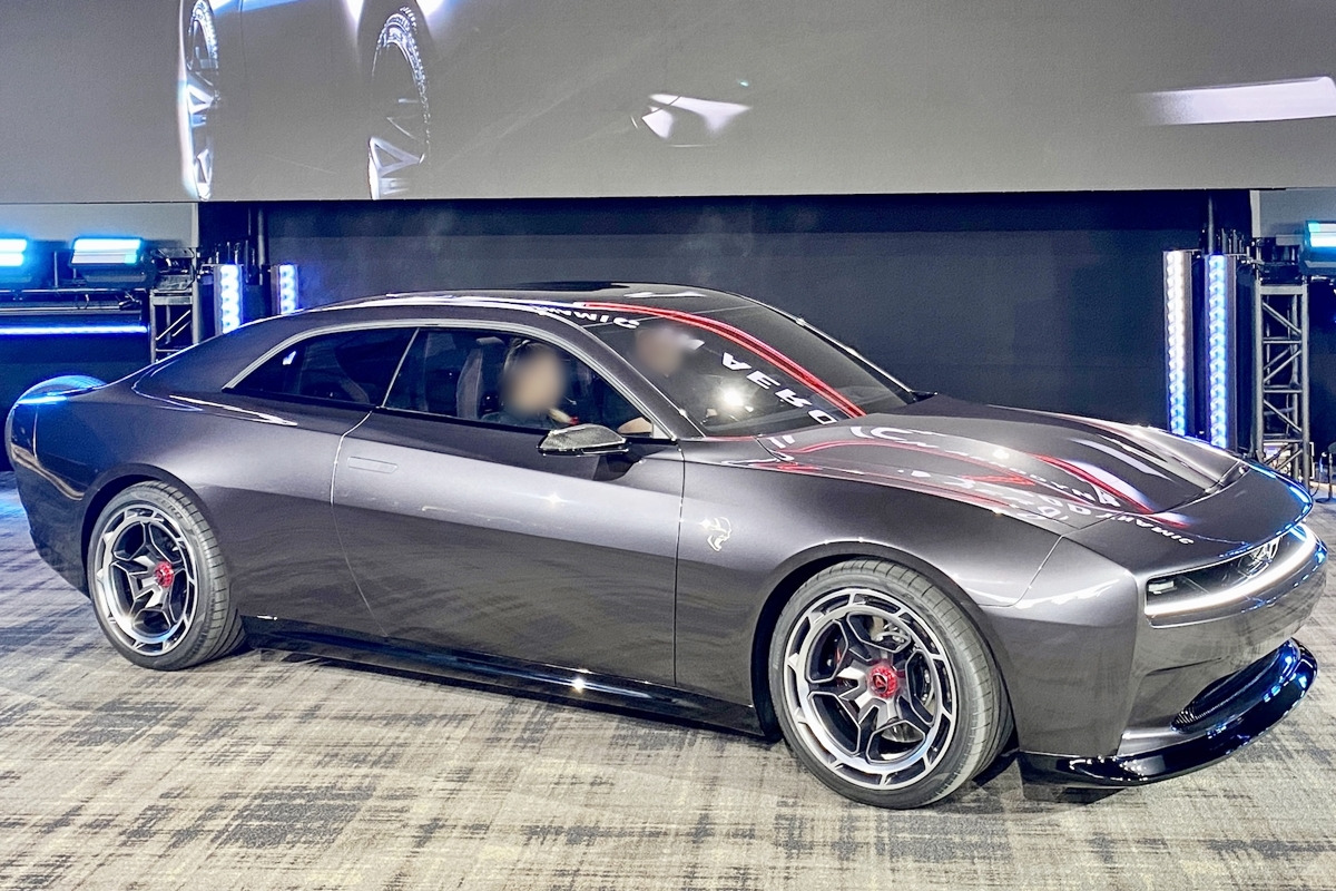 3_닷지 차저 데이토나 SRT 콘셉트_The Car Connection.jpg