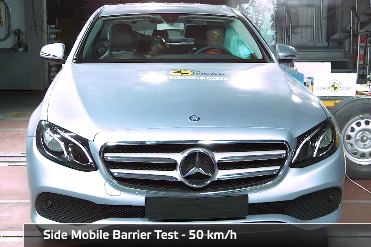 8_메르세데스-벤츠 프리 세이프 임펄스 사이드_유튜브 채널 'Euro NCAP'.jpg
