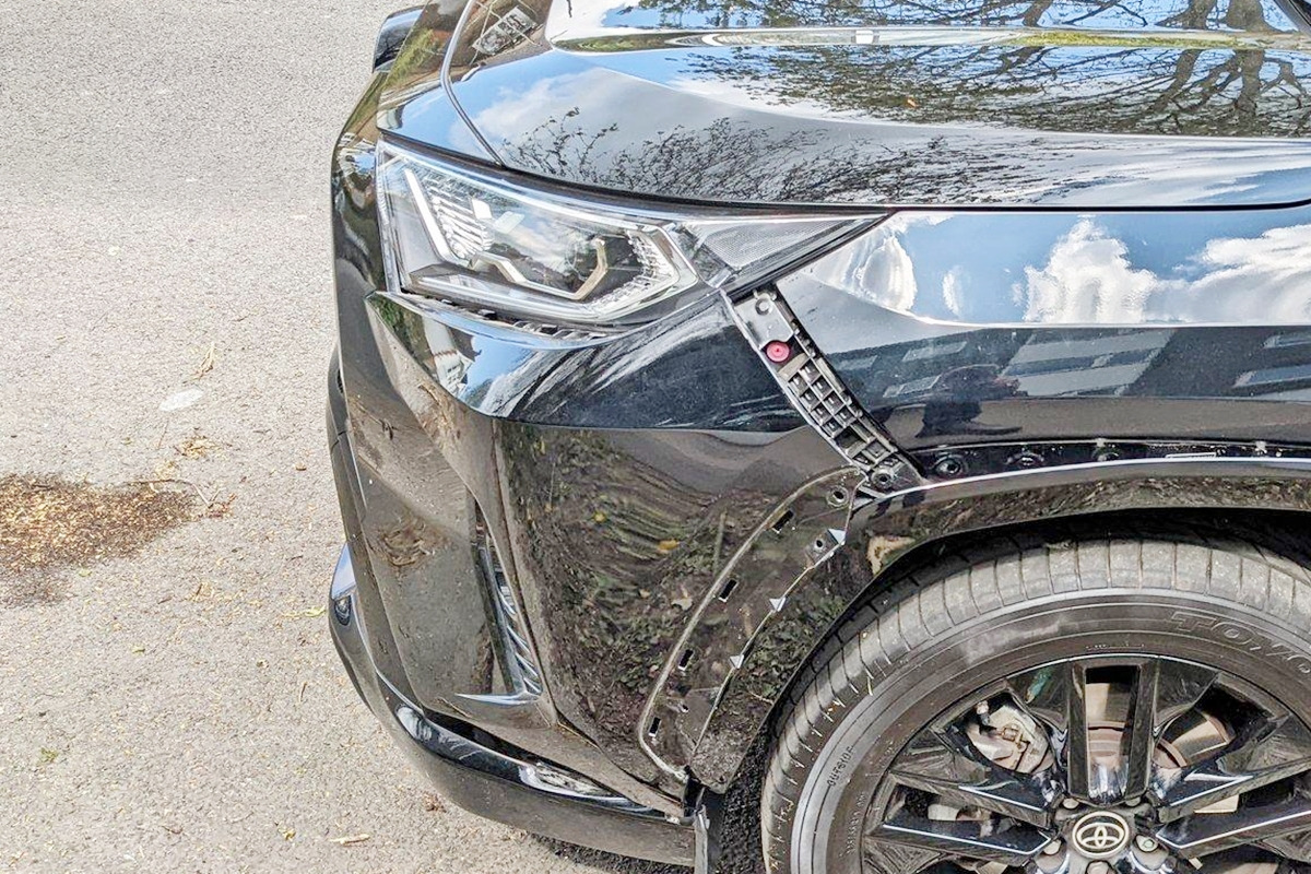 5_헤드램프 탈거 흔적_Car Expert.jpg