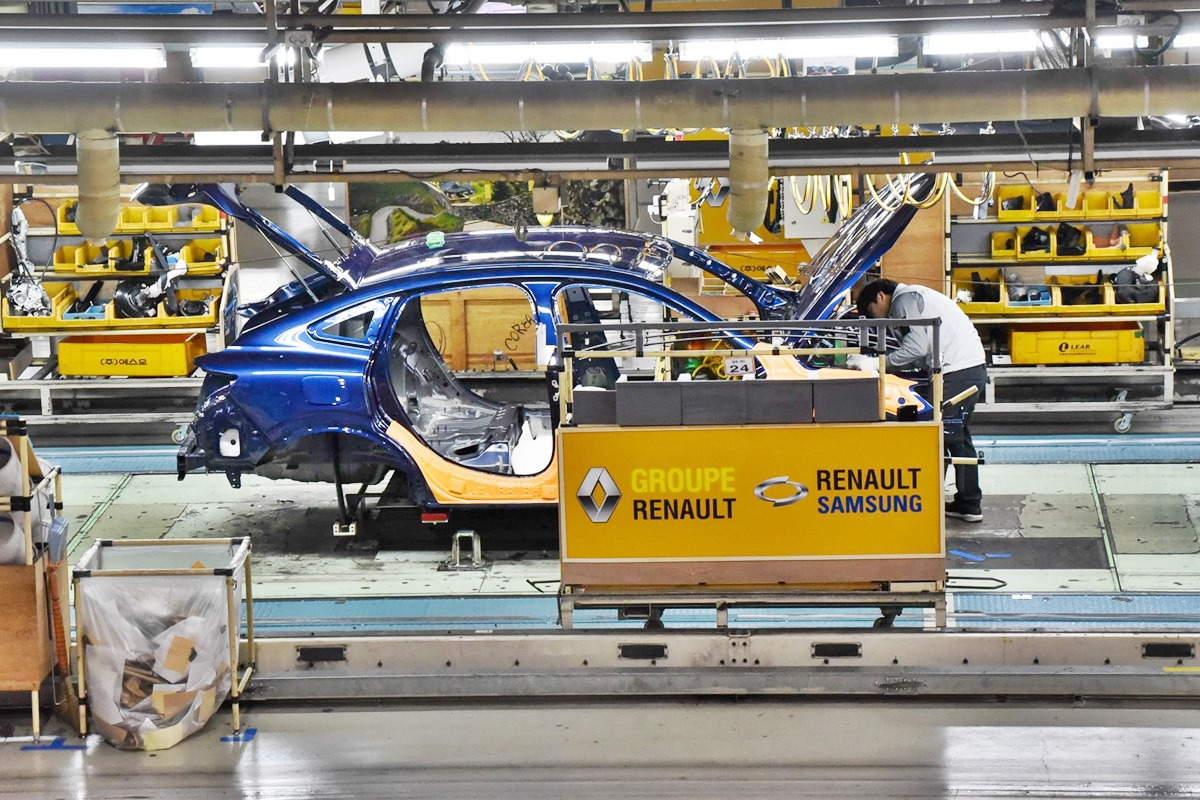 2_르노코리아자동차 공장 내부_조선일보.jpg