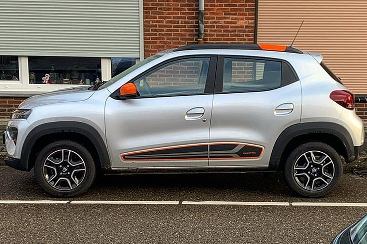 좌측면_다치아 스프링1.jpg