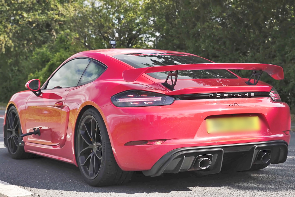 포르쉐 718 카이맨 GT4 국내 출시.jpg